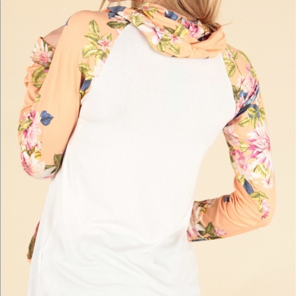 New Peach Tropical Pullover Top - Picture 3 of 6